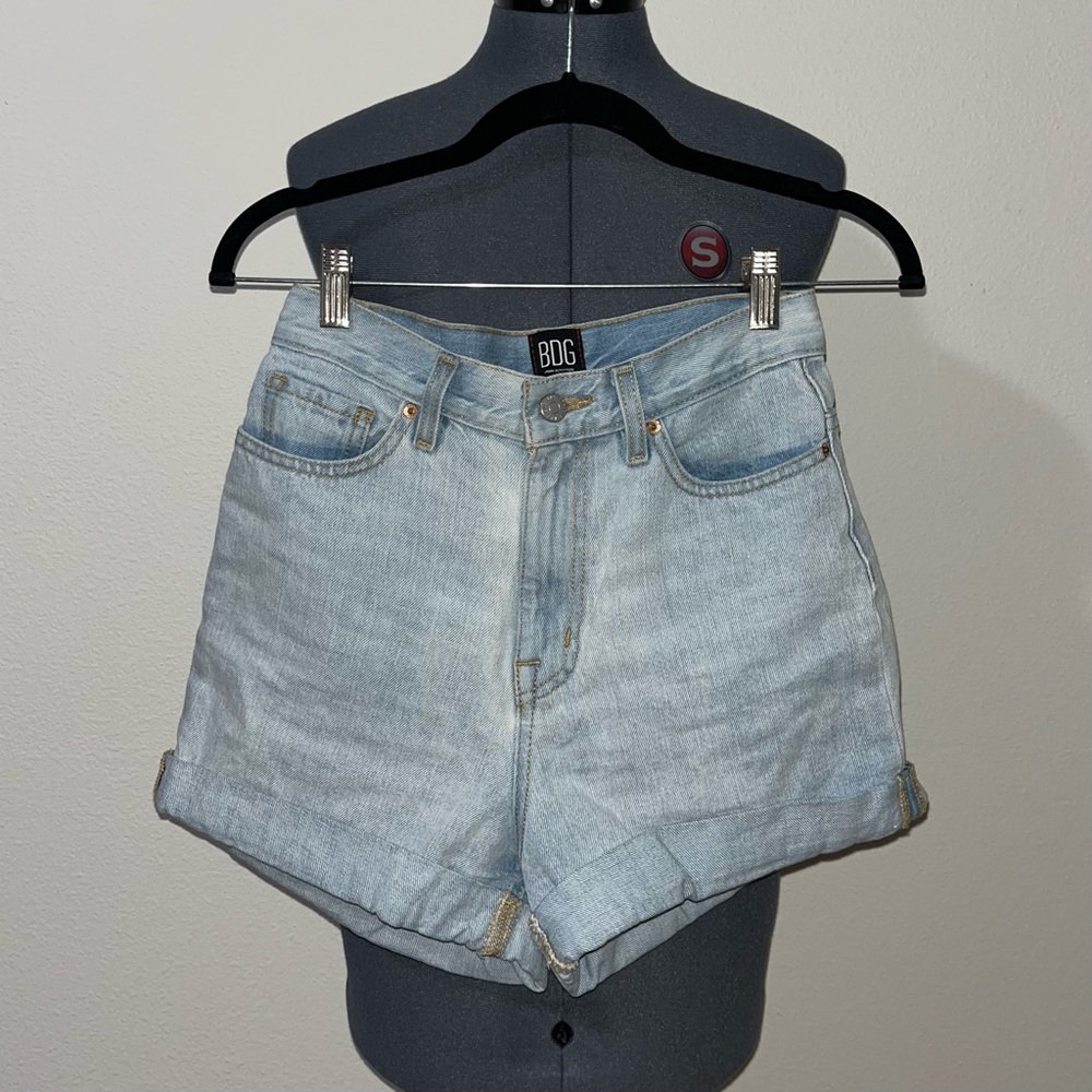 BDG Mom High Rise Jean Shorts - Picture 3 of 5